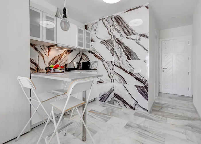 Graceful Brand New In Altamira Appartement *